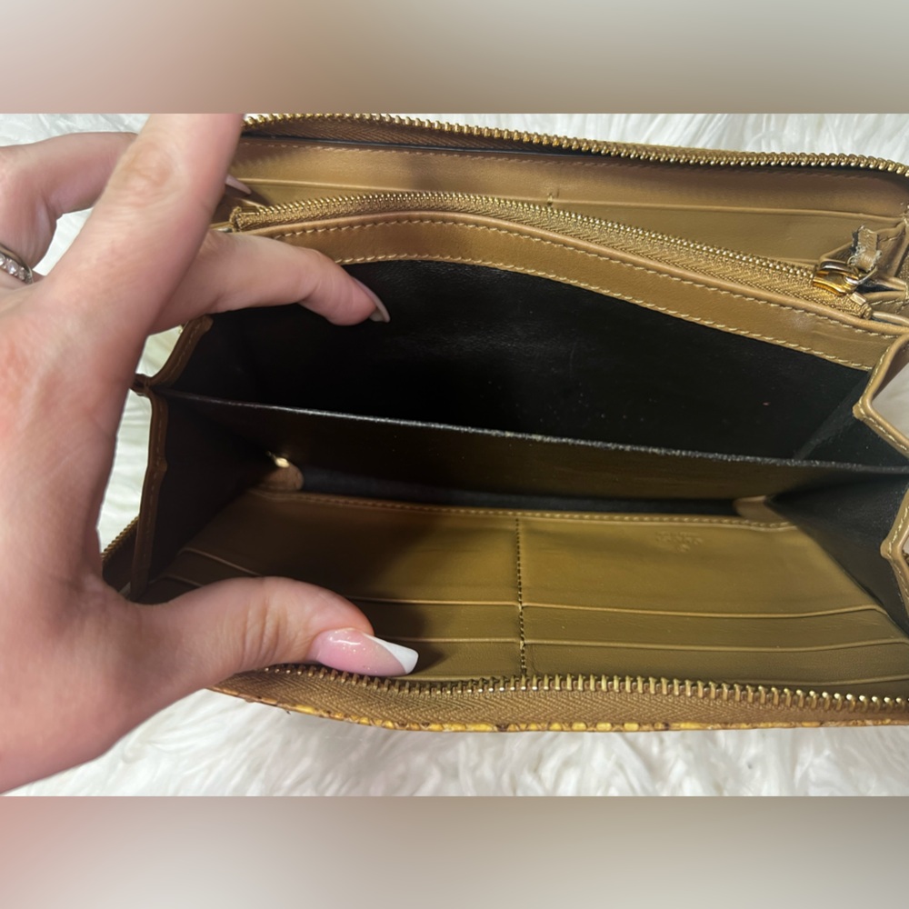 Gucci Python Long Zippy Wallet, authentic - Picture 9 of 11